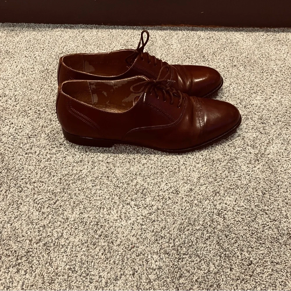 Giorgio Brutini Size US 9 D Brown Shoe Dress Oxford Leather Perforated Cap‎ Toe